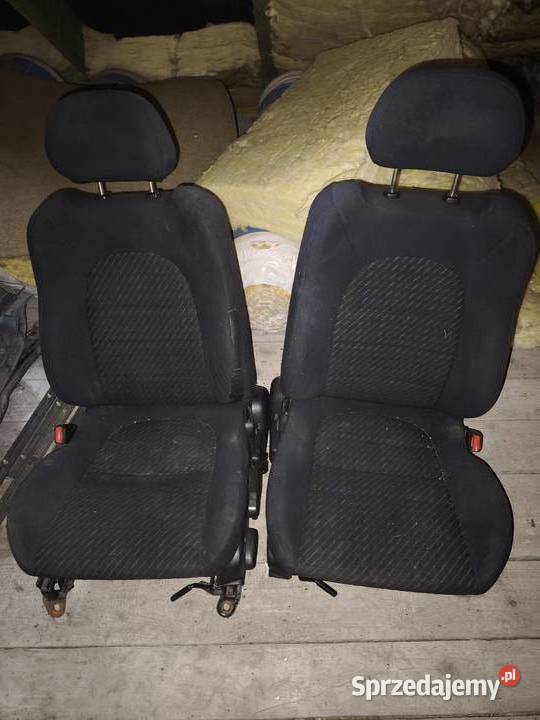 Fotele kubły mazda mx3 Baranówka sprzedam