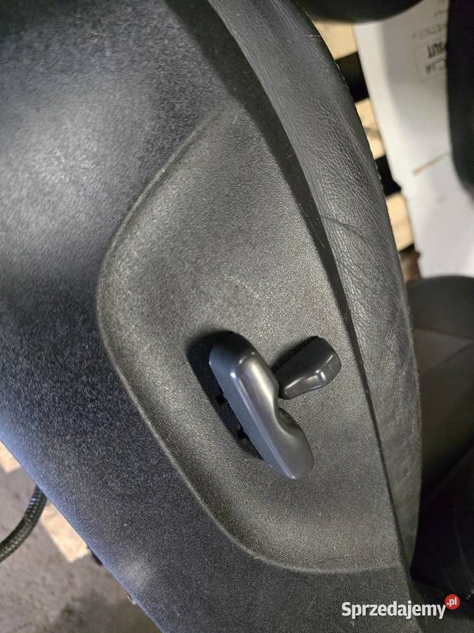 Subaru Forester 3 SH komplet fotele siedzenia Legnica