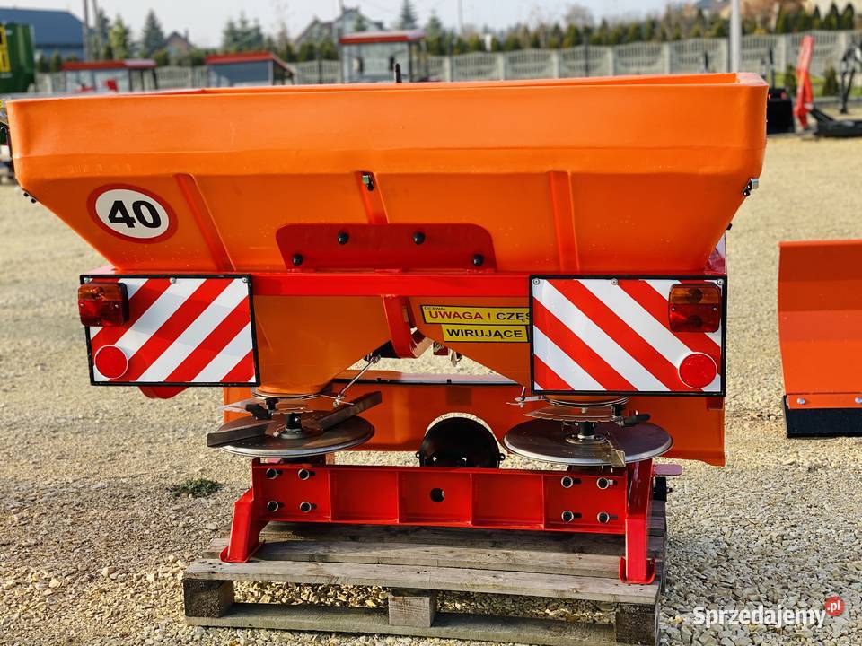 Rozsiewacz Nawozów dwutarczowy 600L1200L TORNADO Rolnictwo Sokoły