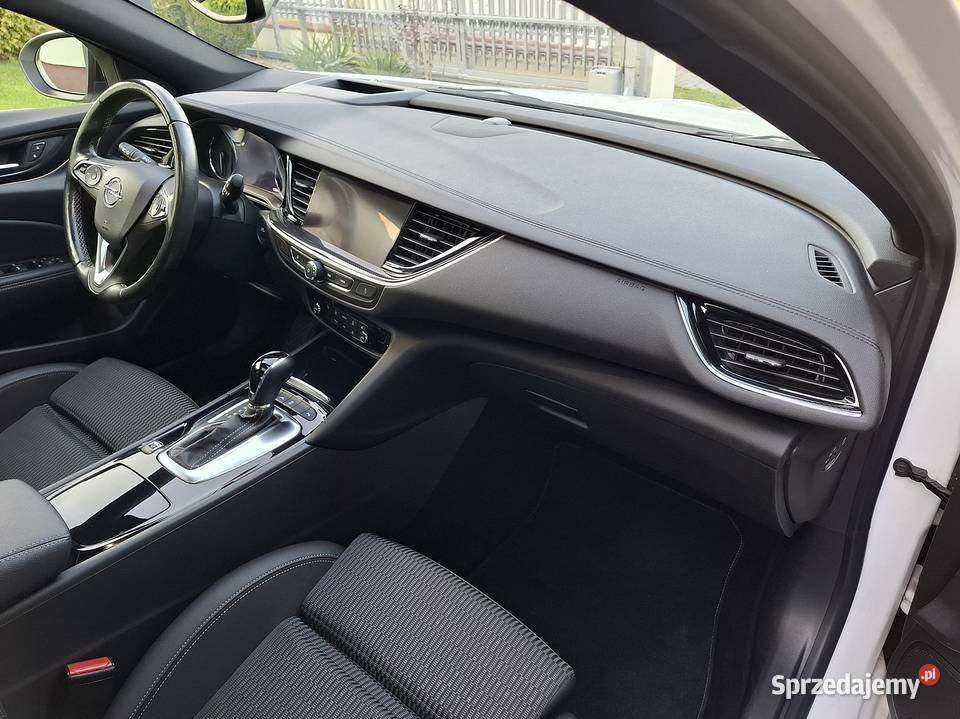 Insignia 2021 Skóra Panorama HeadUp relingi dachowe Morawica sprzedam