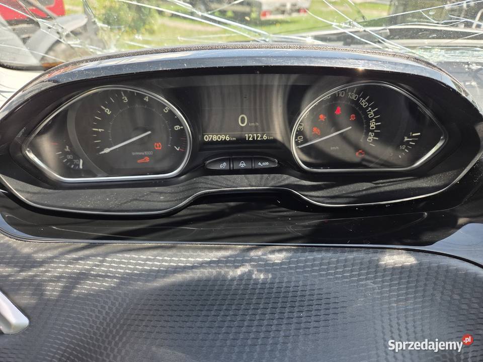 Peugeot 2008 uszkodzony podkarpackie Widełka