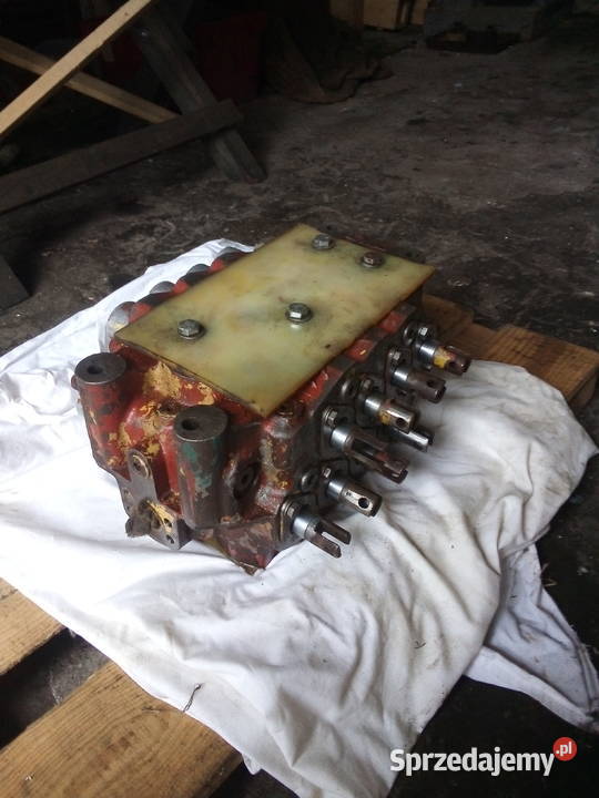 rozdzielacz koparki waryński świętokrzyskie Kije