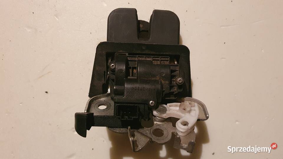 Zamek klapy bagażnika AUDI 8R0827505 Mikołów sprzedam