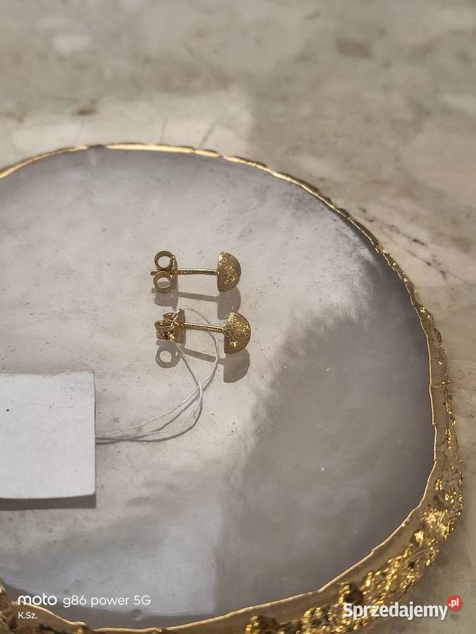 Złote Nowe kolczyki na sztyfcie pr333