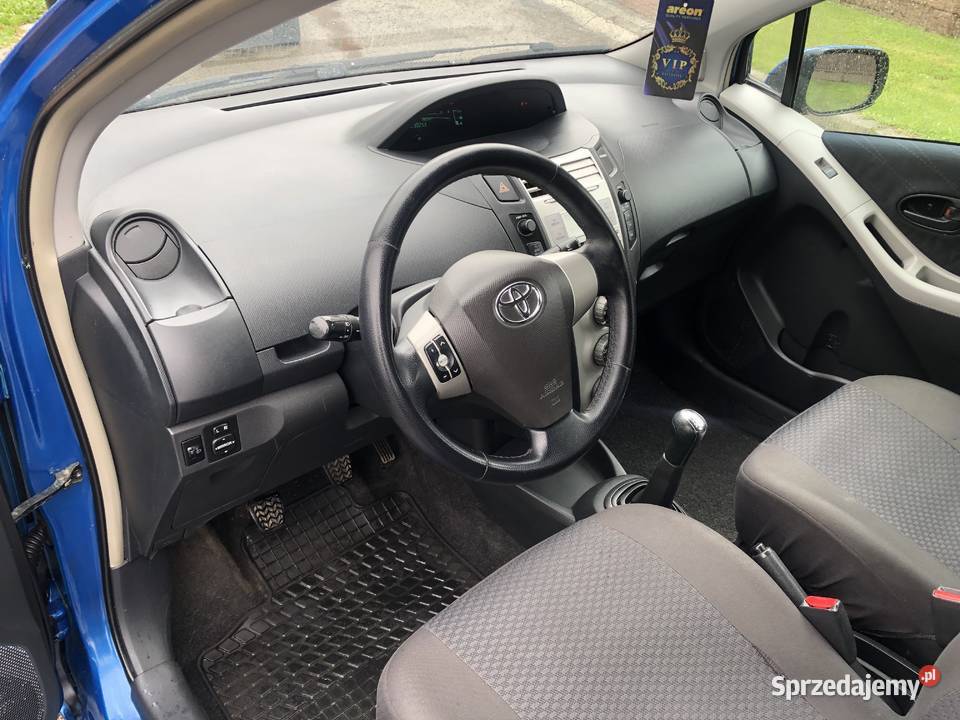 Toyota Yaris II SZAFIROWA 14 Turbo Diesel Przeworsk