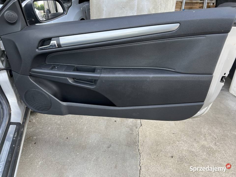 Astra H Twintop Cabrio Fotele kanapa boczki