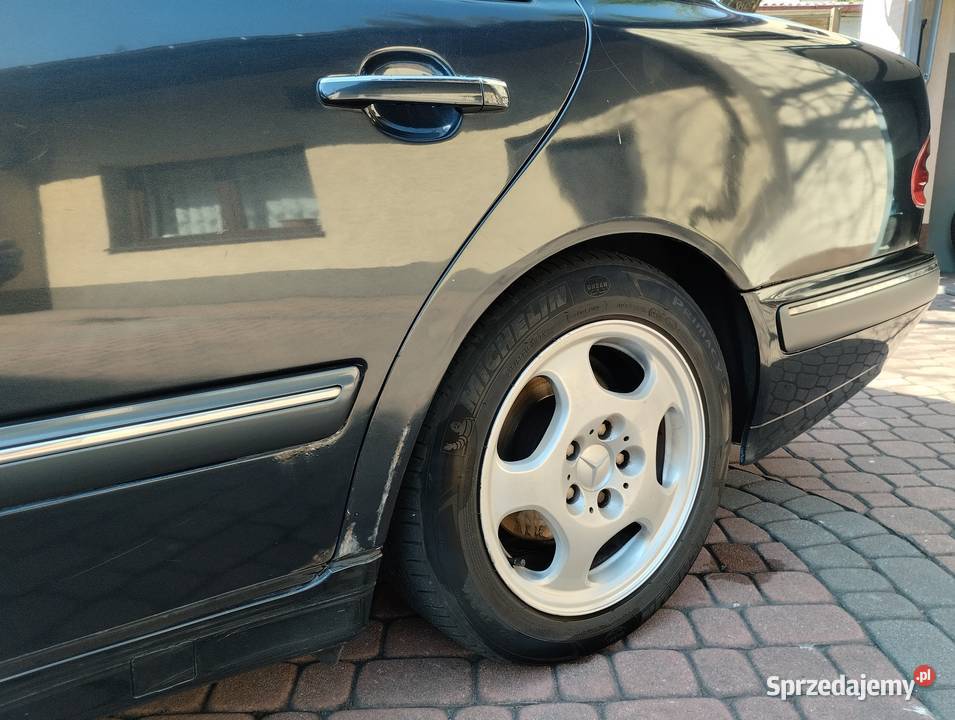 Sprzedam MercedesBenz E 270 CDI Klima Automat Sedan / Limuzyna lubelskie Łuków sprzedam