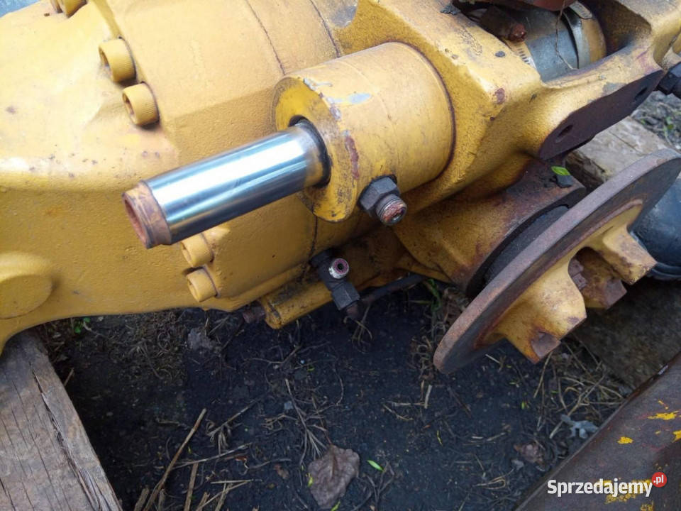 Siłownik skrętu Cat th 330 355 360 wielkopolskie