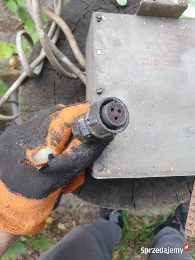 Stary filtr sieciowy 220 V przemysłowy