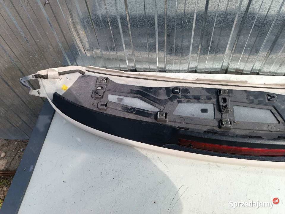 BLENDA LOTKA KLAPY TYŁ RENAULT CAPTUR
