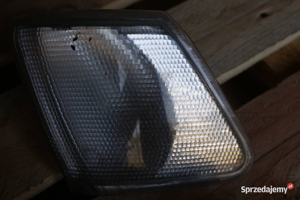 MIGACZ KIERUNEK PRAWY BIAŁY FORD FIESTA Białobrzegi