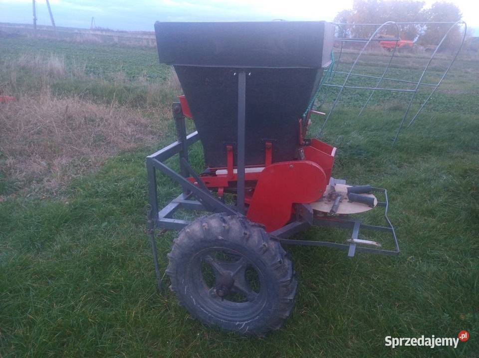 Rozsiewacz KOS świętokrzyskie Dąbrowa