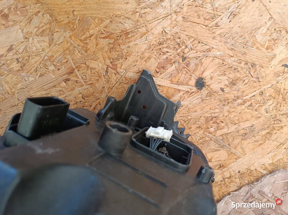 LAMPA REFLEKTOR PRAWY PRZÓD EU FULL LED PEUGEOT