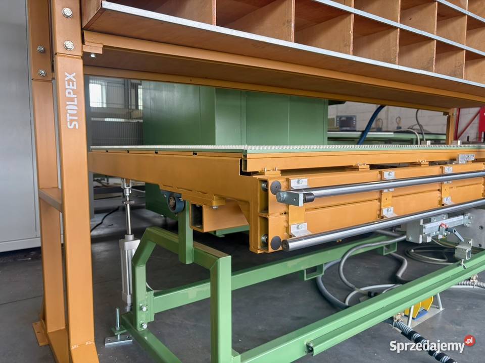 Stół do okuwania z regałem URBAN FAS 330