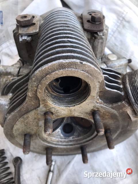 Cylinder NSU 251 i niekompletna głowica drobne