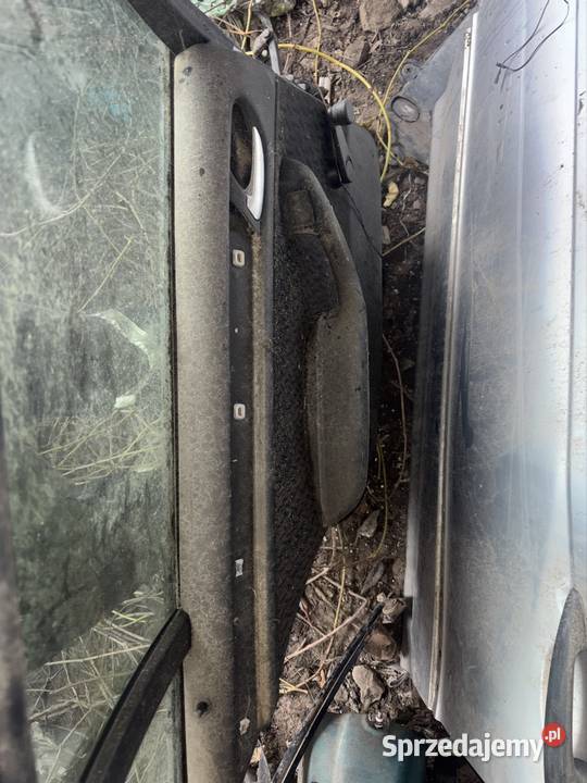 Sprzedam części z BMW e46 Rok produkcji 2000 sprzedam