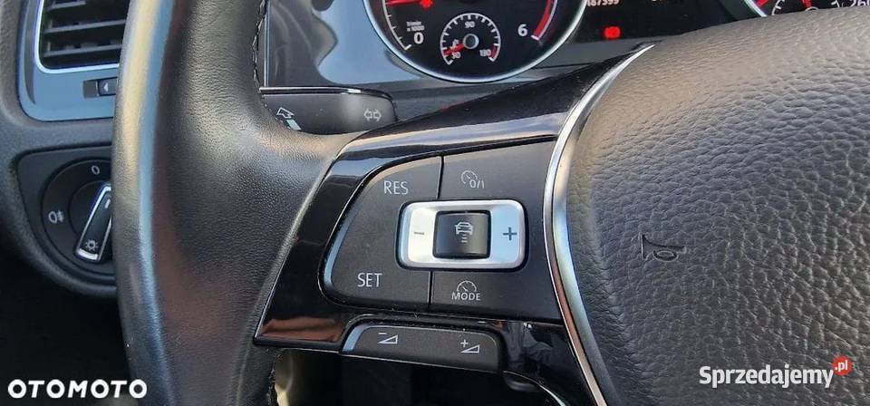 Sprzedam Volkswagena golfa 7 2018 wielofunkcyjna kierownica Tylice