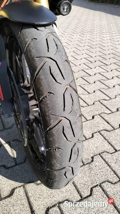 Suzuki Vstrom DL 1000 doinwestowany serwisie bez