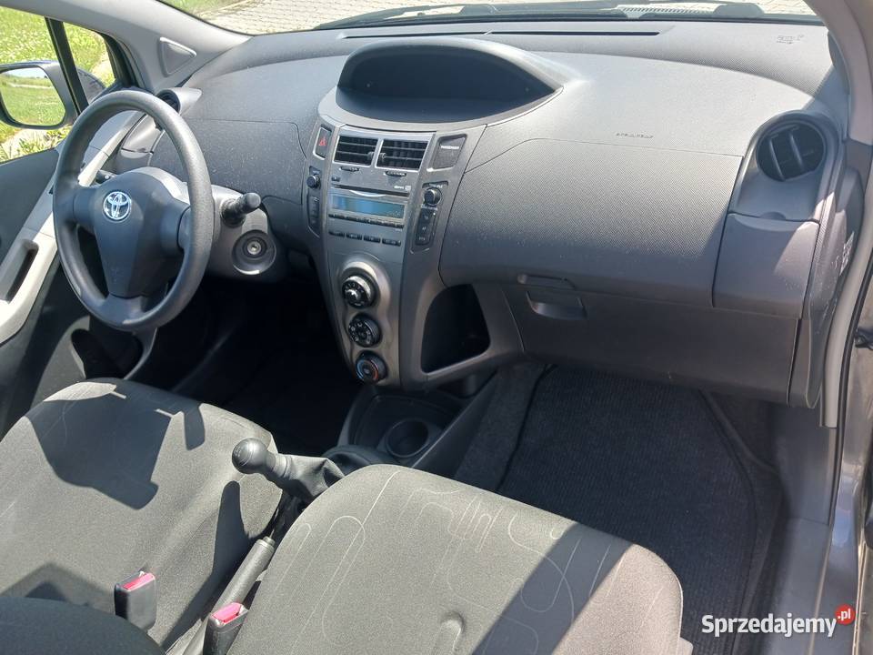 Toyota Yaris 2010r super stan bezwypadkowa dwa śląskie Rybnik