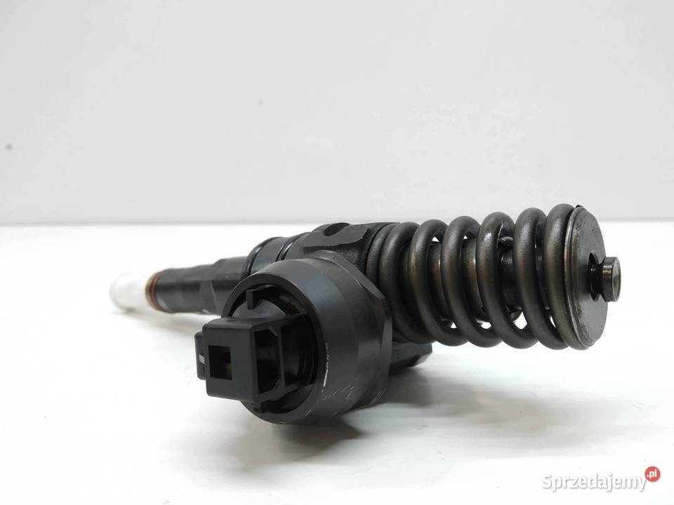 POMPOWTRYSKIWACZ 038130073AG 19 TDI Skoda osobowe sprzedam