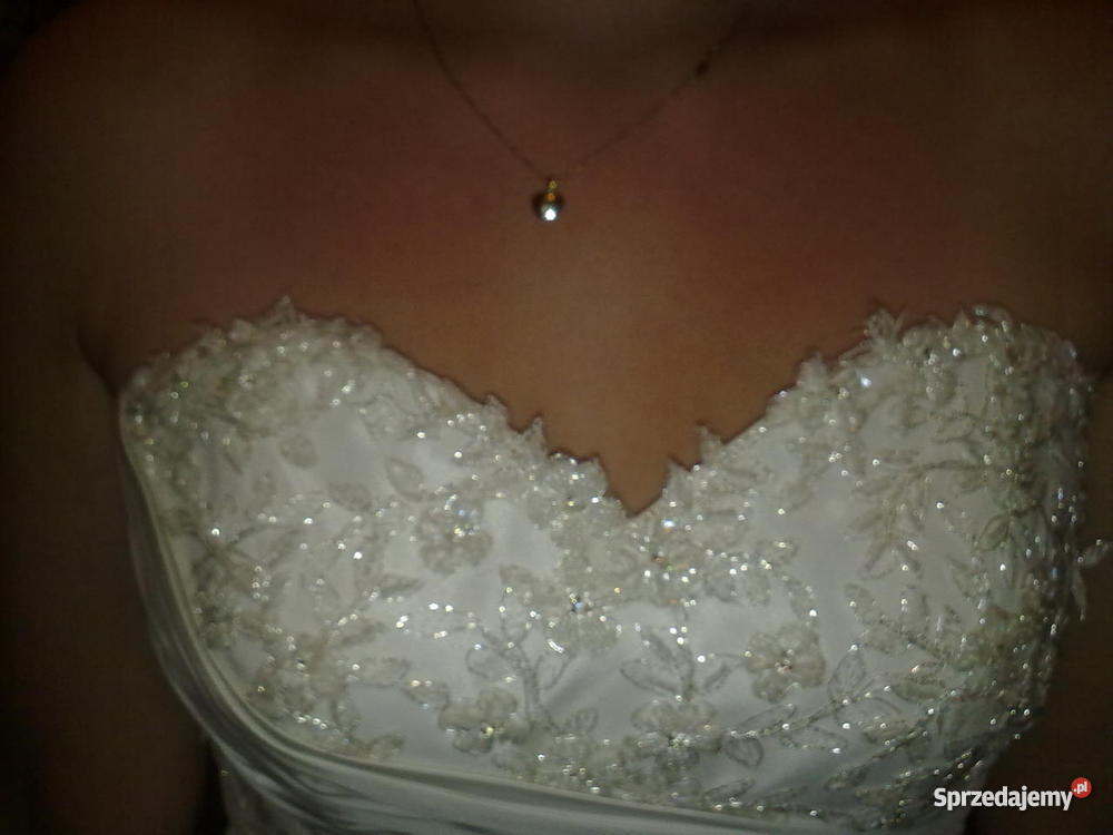 przepiękną suknię ślubną Emmi Mariage Odzież ślubna Radom