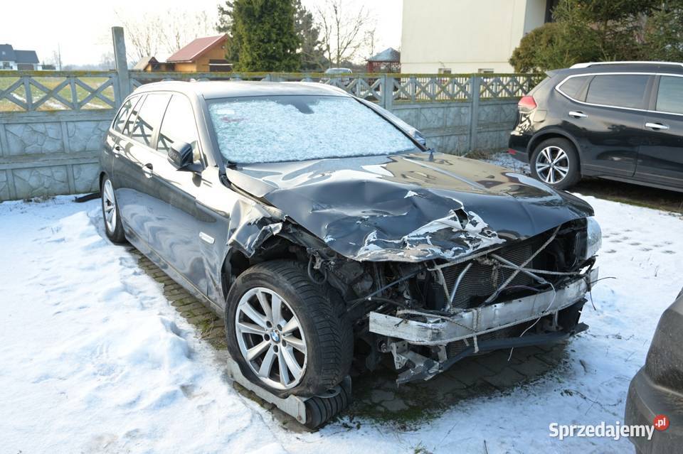 BMW 320 kombi 20 benzyna kolizji