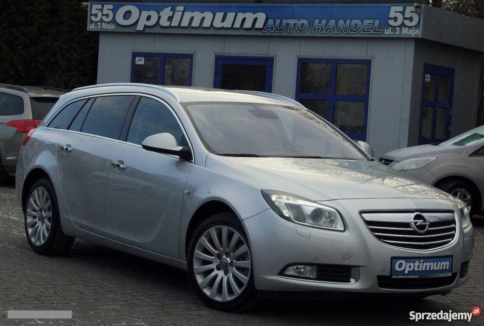 Do sprzedania Opel Insignia srebrny Rok produkcji 2011 wielkopolskie