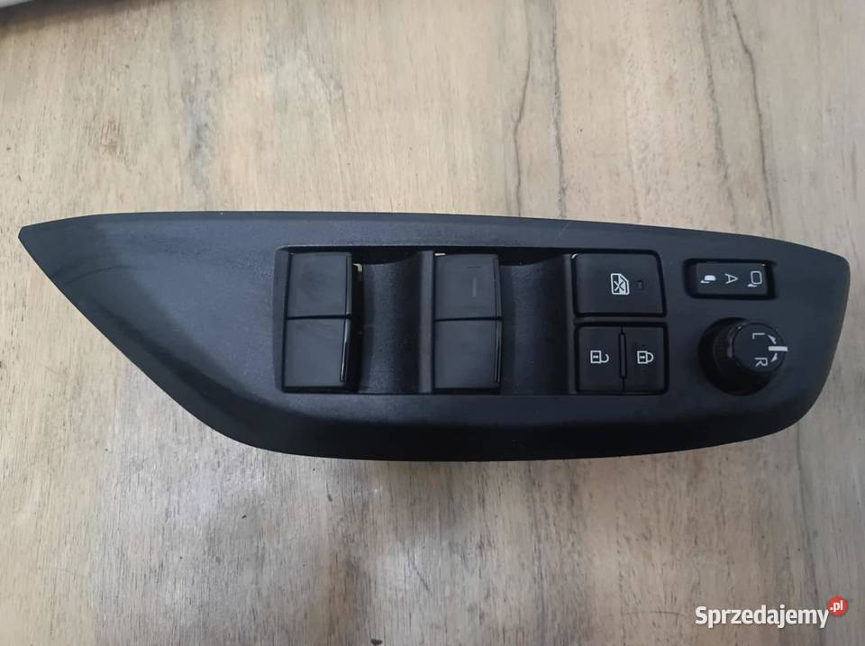 Toyota Yaris Cross panel sterowania szyb KE Motoryzacja Warszawa