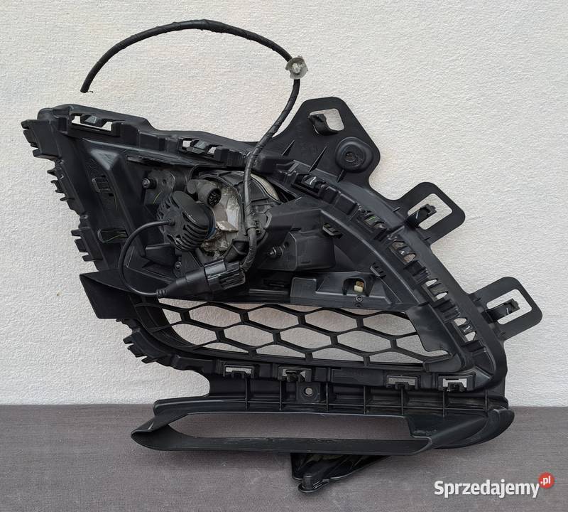 GDK250C21 kratka zderzaka halogenu lewa Mazda 6 Mielęcin