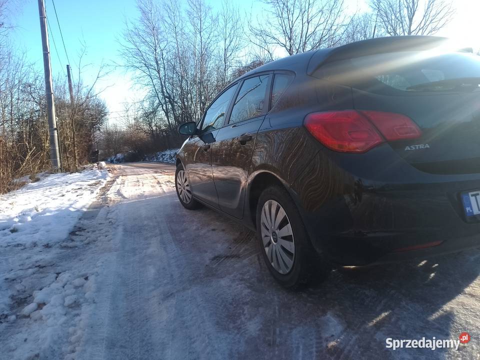 Opel Astra JCosmo LPG Właściciel Bodzentyn