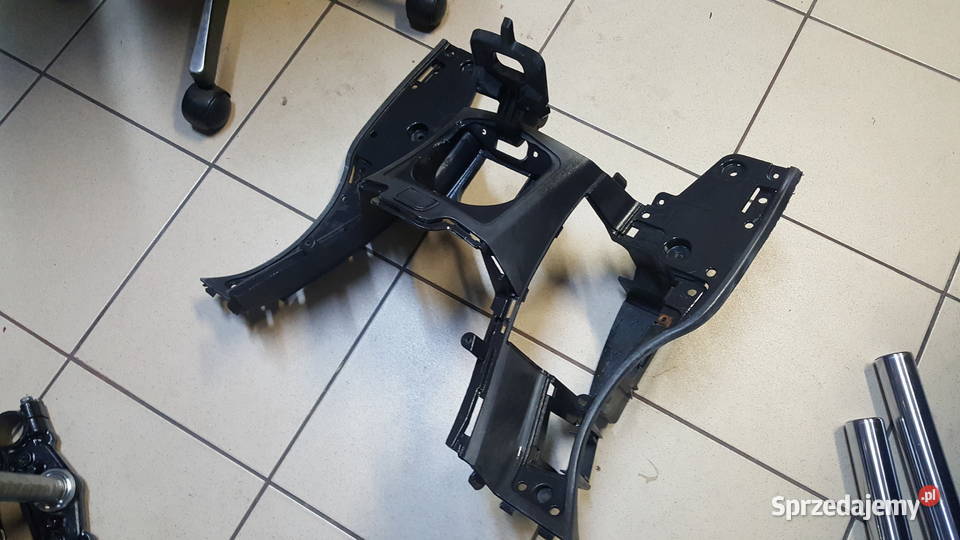 Tunelpodłoga Suzuki Burgman 125 Części