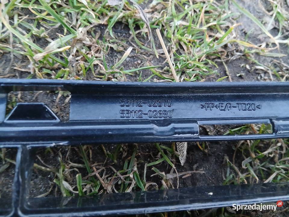 Kratka dolna zderzaka Toyota Auris 5311202680 dolnośląskie Bolesławiec