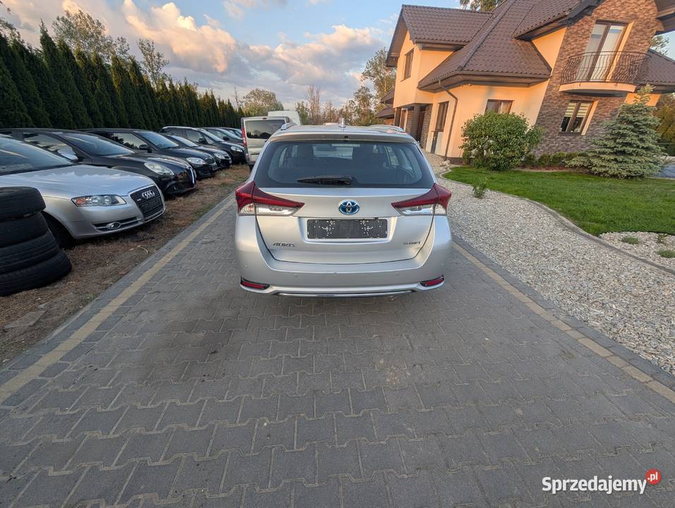 TOYOTA AURIS 18 HYBRYDA Góra Kalwaria