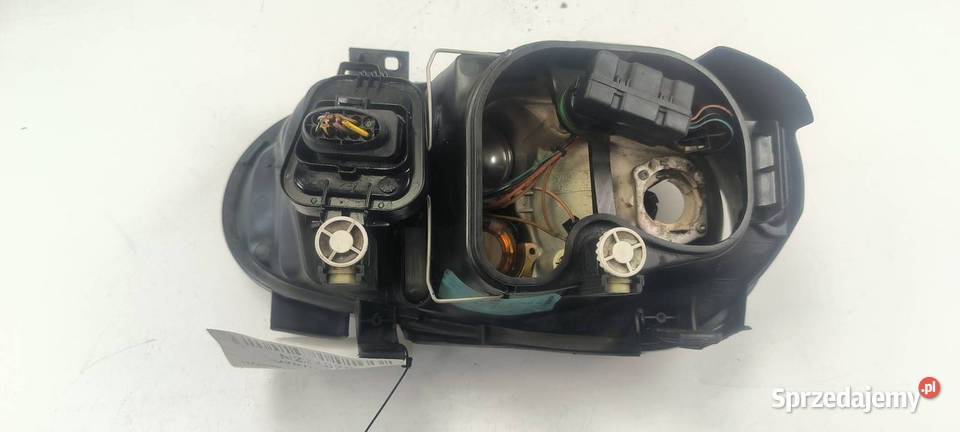 LAMPA PRAWA PRZÓD VOLKSWAGEN GOLF IV 1J1941015B