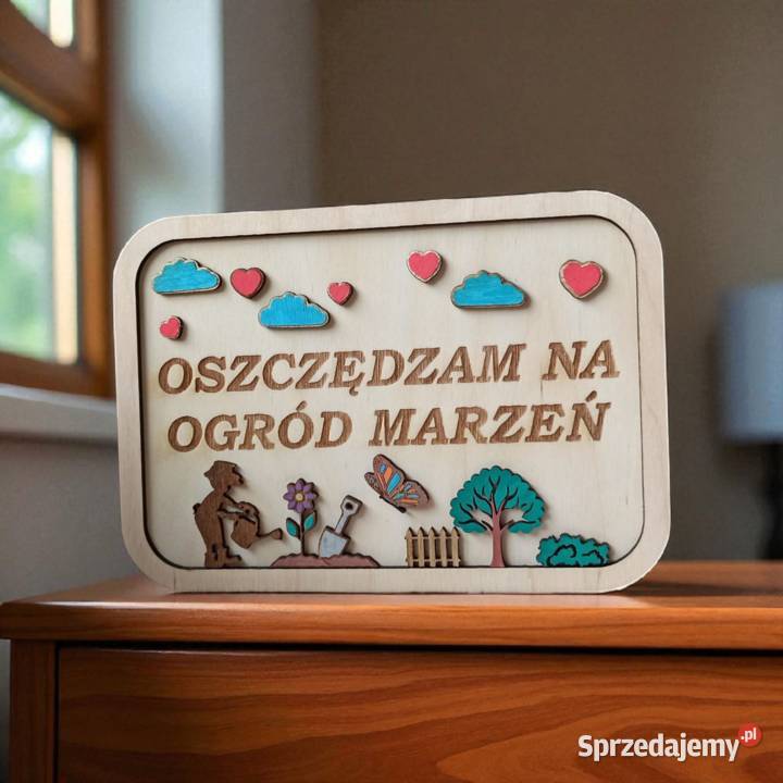 Drewniana Grawerowana Skarbonka Wykreślanka z Warszawa