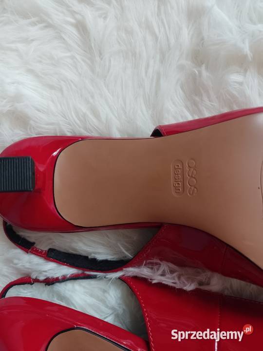 40 ASOS Czerwone czółenka z odkrytą piętą z Czółenka Kraków