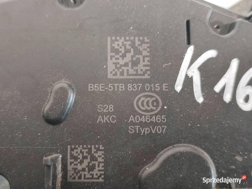 VOLKSWAGEN CADDY IV 22r zamek drzwi lewy przód świętokrzyskie Kielce