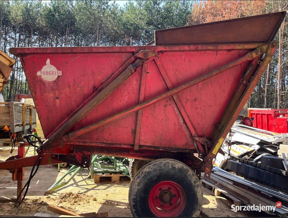 Wywrotka Przyczepa rolnicza Stabilna konstrukcja łódzkie Podskarbice Szlacheckie