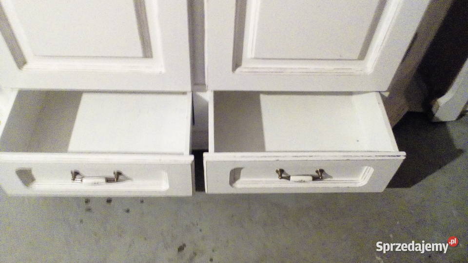 Szafa biała postarzona Szafy i garderoby Bydgoszcz