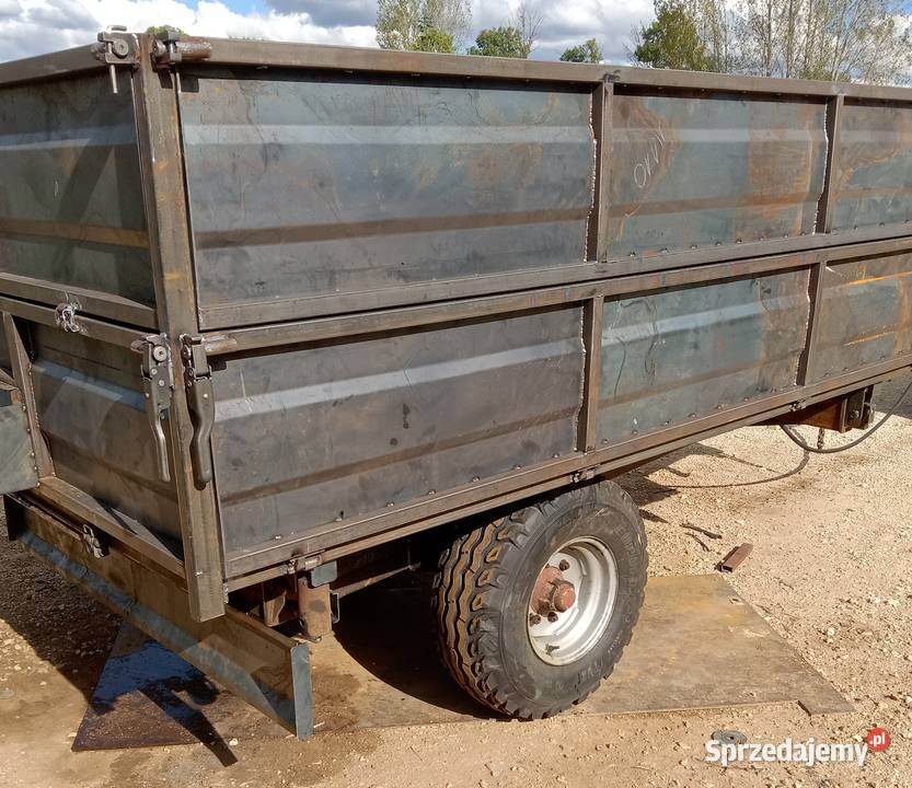 Przyczepa wywrotka nieuszkodzony Przyczepy rolnicze Obice