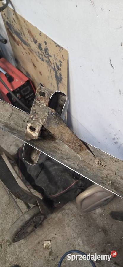 Zderzak tył zastava 1100 zastava chrom kły