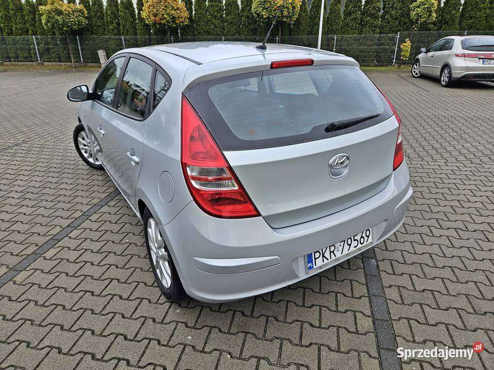 Hyundai i30 16 benzyna klima skóry zadbany wspomaganie kierownicy