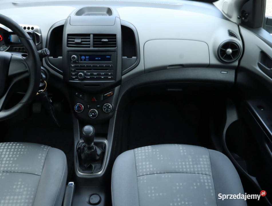 Chevrolet Aveo 12 i 16V srebrny Aveo Piaseczno