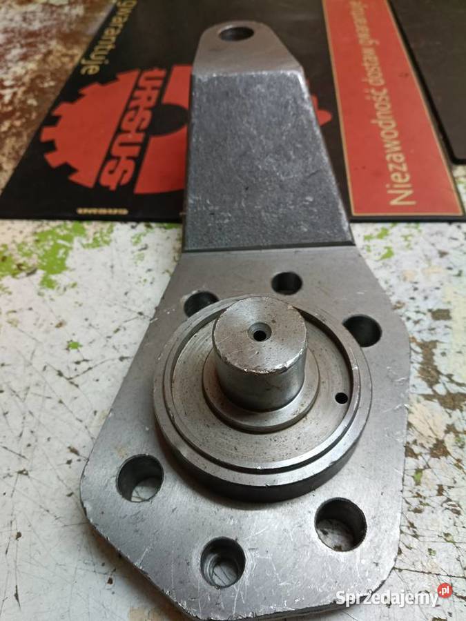 Dźwignia dolna lewa C385 Układ kierowniczy i oś przednia