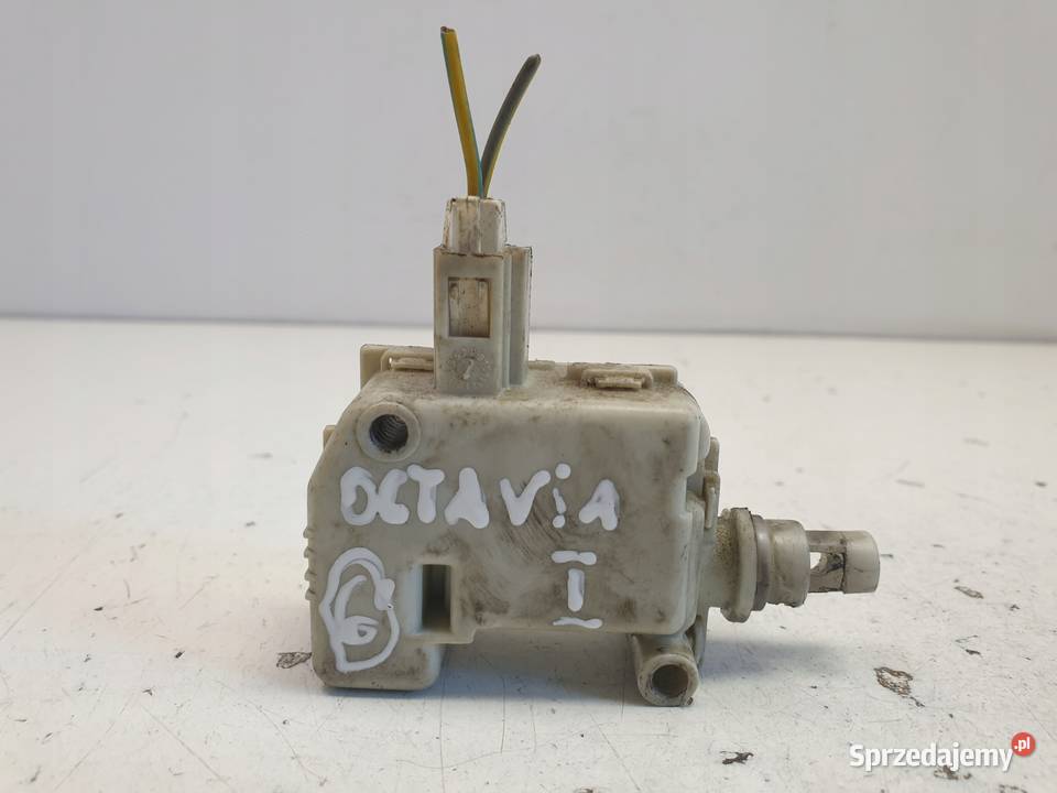 Skoda Octavia I SIŁOWNIK KLAPKI WLEWU PALIWA osobowe lubelskie Rudka
