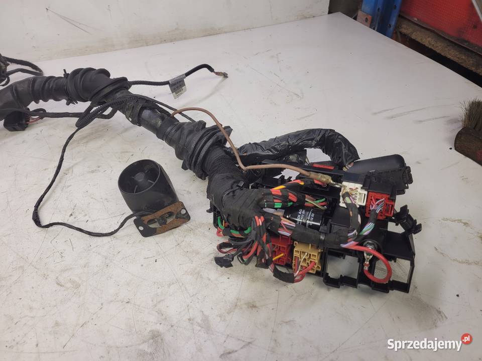 WIĄZKA SILNIKA AUDI A4 A5 Q5 30 TFSI 8K1971072NP Materiały instalacyjne Przystajń