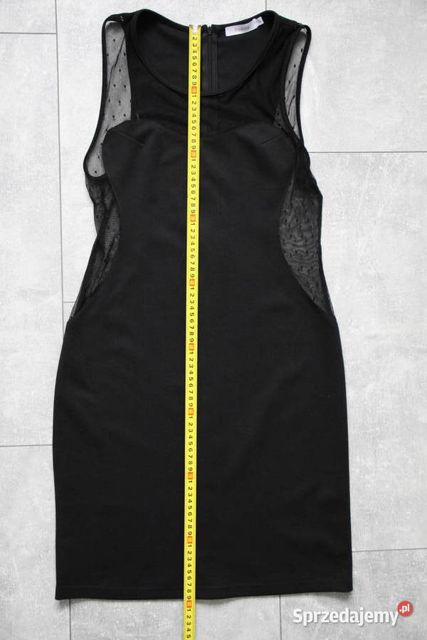 Czarna sukienka z wstawką z tkaniny plumeti czarny Spódnice i sukienki