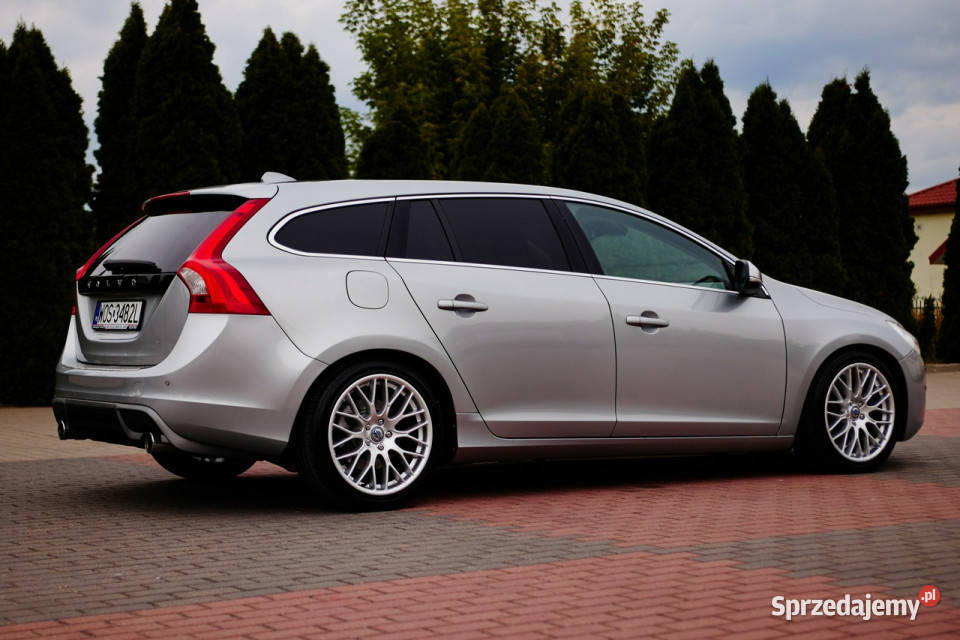 Volvo V60 20163RdesignAutomat I 20102018 podgrzewane fotele Rzekuń sprzedam