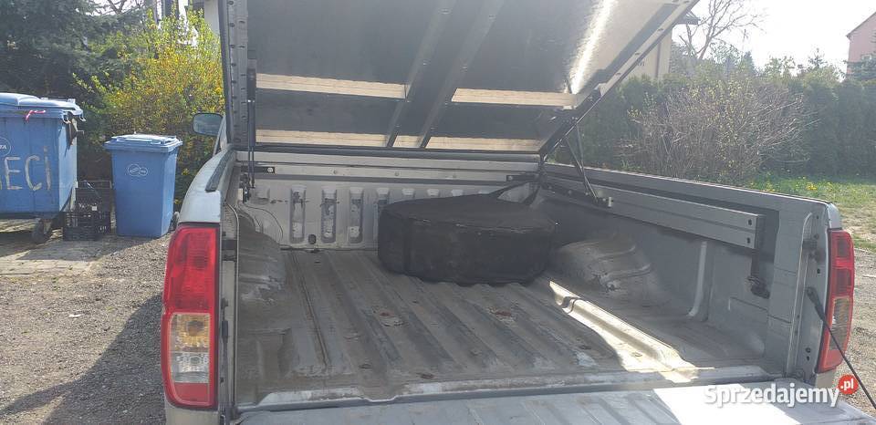 Niezawodny Nissan Frontier nieuszkodzony