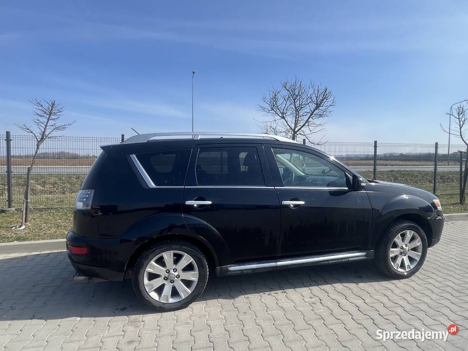 Mitsubishi Outlander 4x4 7osobowy podgrzewane fotele